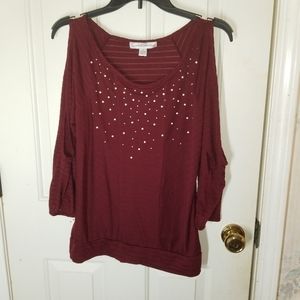 Burgundy long sleeve w/shoulder cut outs